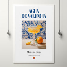 Agua De Valencia на плитке Maiolica, традиционный испанский напиток (напиток), печатный плакат, искусство на кухне и в баре