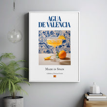 Agua De Valencia на плитке Maiolica, традиционный испанский напиток (напиток), печатный плакат, искусство на кухне и в баре